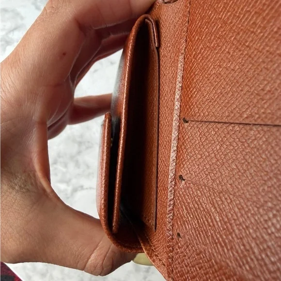 Louis Vuitton Monogram Canvas Bi-Fold Wallet - Picture 14 of 16